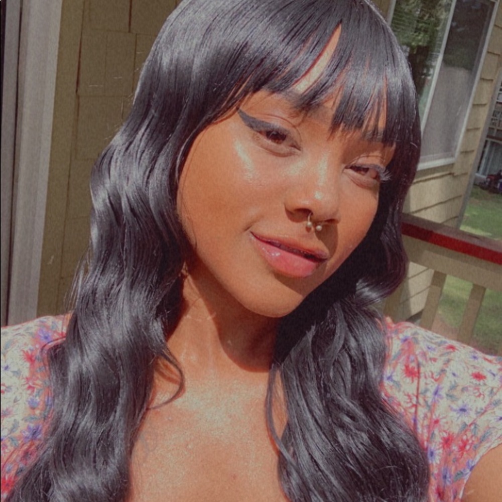 Meet your Posher, Naomi